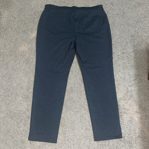 Chico’s Peyton So Slimming Stretch Pants Gray 2.5 / 14 Short - Picture 5 of 9
